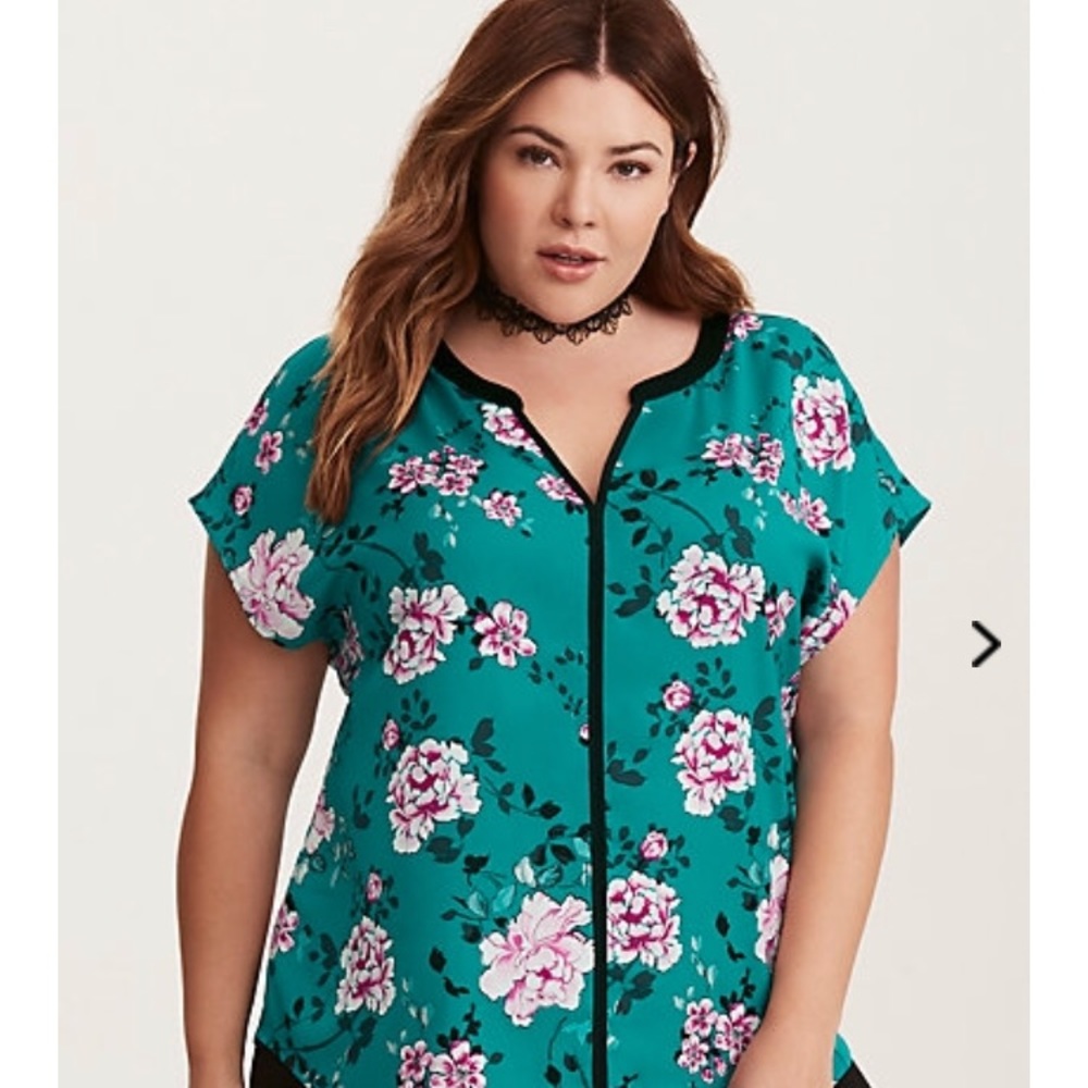 Torrid size 2 blouse NWT